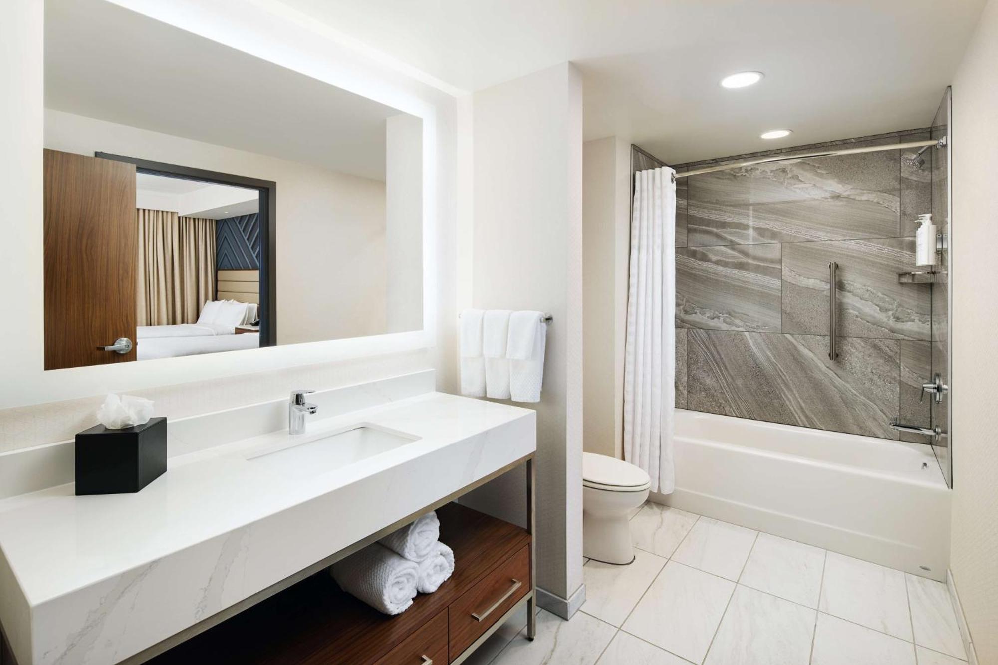 Embassy Suites By Hilton Atlanta Airport North Hapeville Eksteriør billede