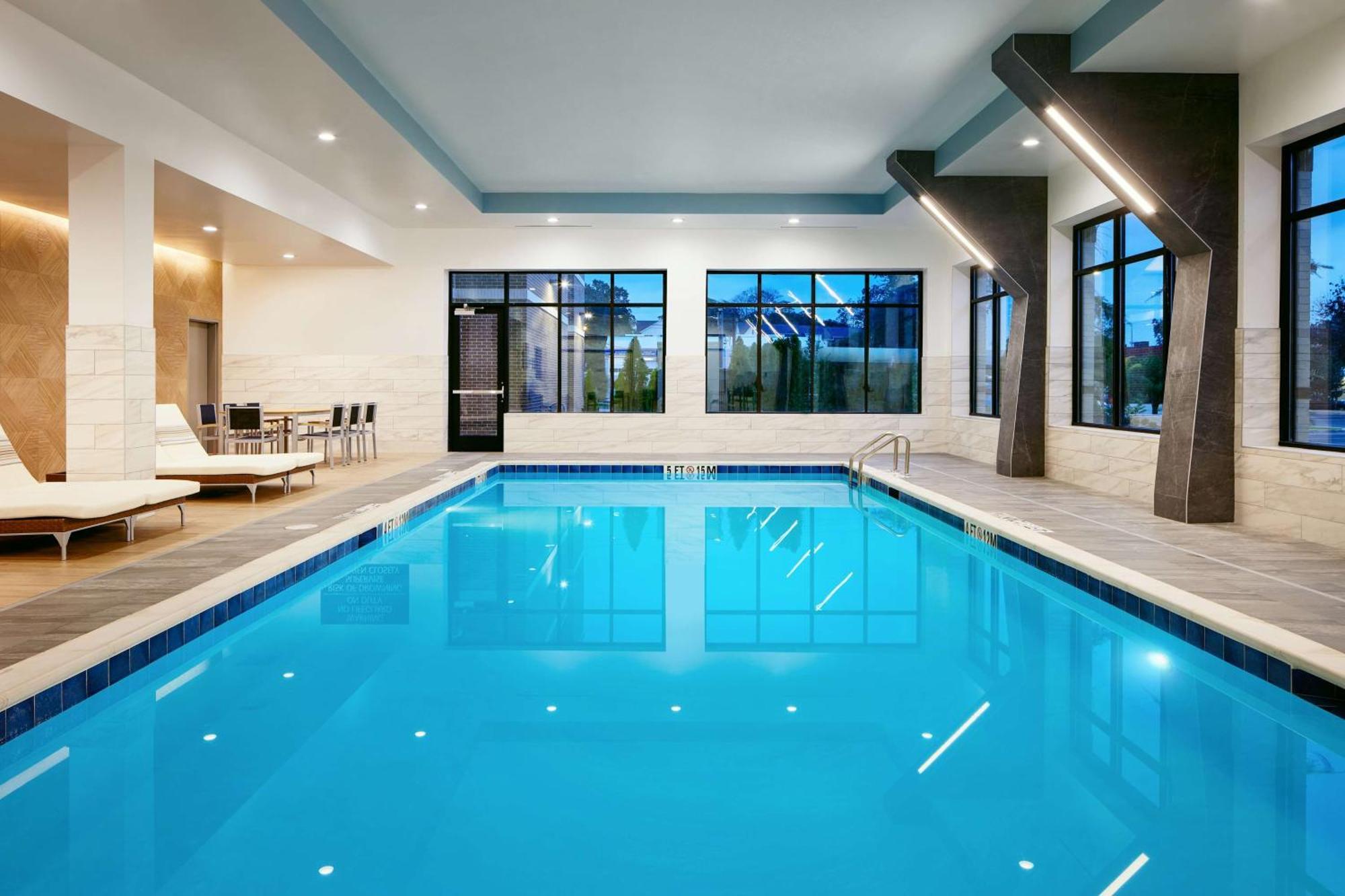 Embassy Suites By Hilton Atlanta Airport North Hapeville Eksteriør billede