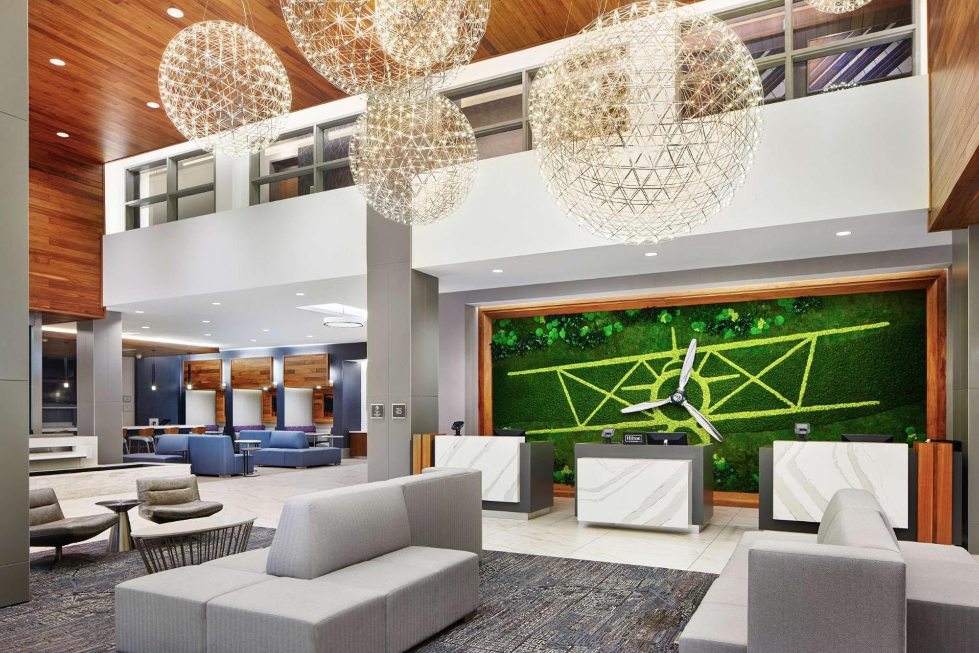 Embassy Suites By Hilton Atlanta Airport North Hapeville Eksteriør billede